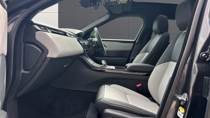 Land Rover Range Rover Velar 3.0 D300 MHEV Belgravia Edition Satin 5dr Auto Diesel Estate - Image 3